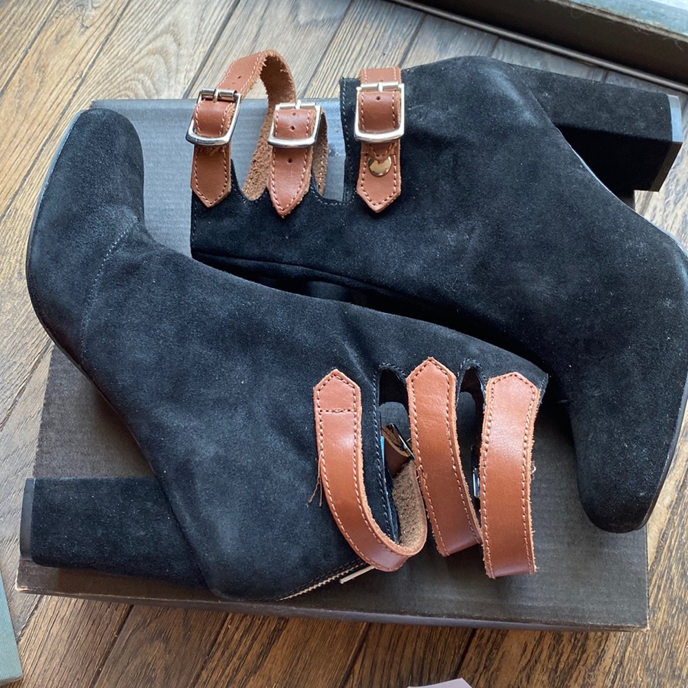 Anthropologie Pied Juste Suede Buckle Strap Ankle Boot